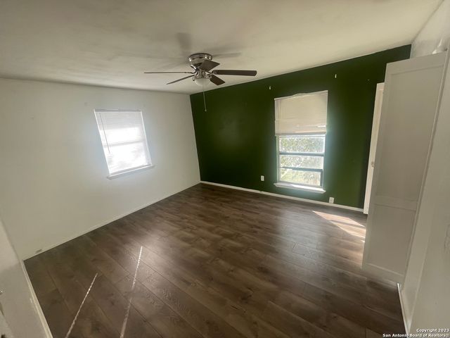 4512 SLAYDEN DR, San Antonio, TX 78228