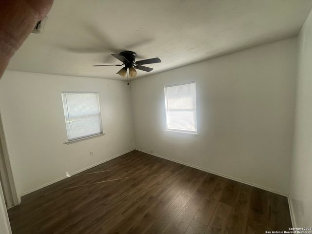 4512 SLAYDEN DR, San Antonio, TX 78228