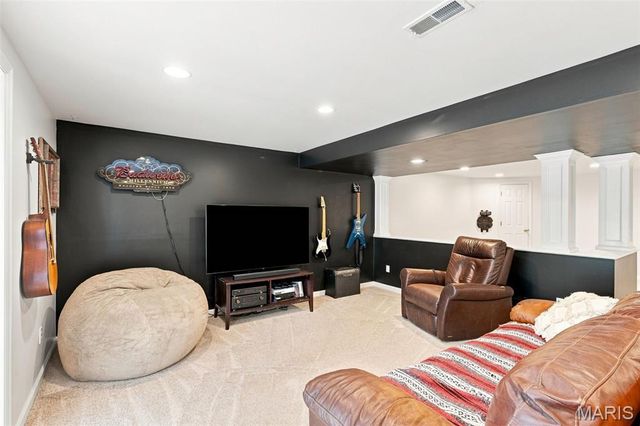 703 Trago Creek Drive, Ballwin, MO 63021