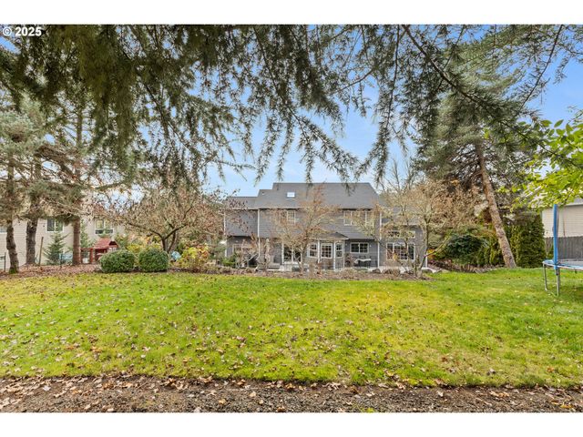 126 SONGBIRD Ct, Roseburg, OR 97470