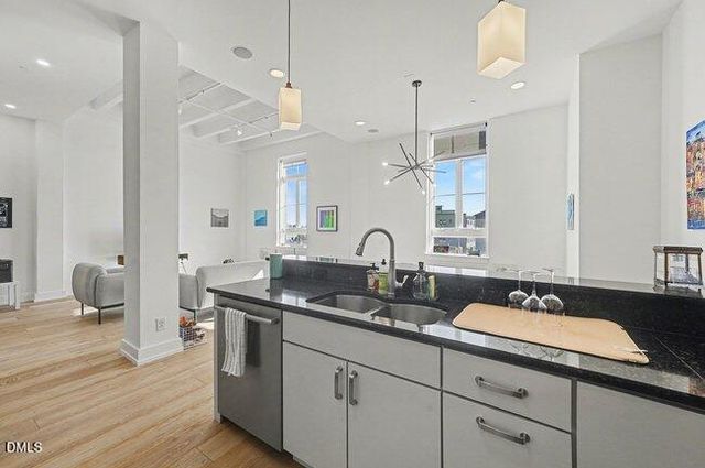 103 W Main Street 305, Durham, NC 27701