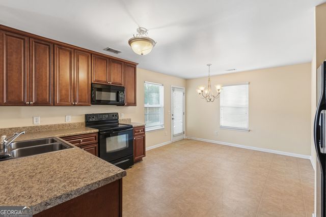 102 Steeple Court, Perry, GA 31069