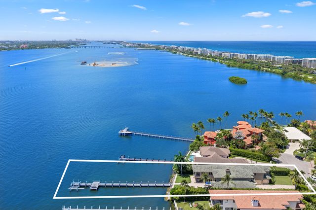 1207 N Atlantic Drive, Lantana, FL 33462