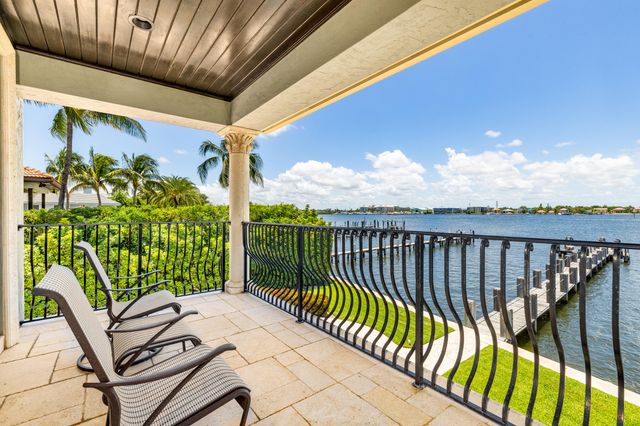 1207 N Atlantic Drive, Lantana, FL 33462