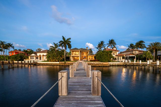 1207 N Atlantic Drive, Lantana, FL 33462