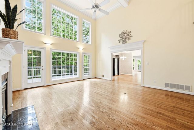 5600 Chapel View Way, Crestwood, KY 40014