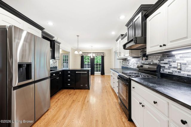 5600 Chapel View Way, Crestwood, KY 40014