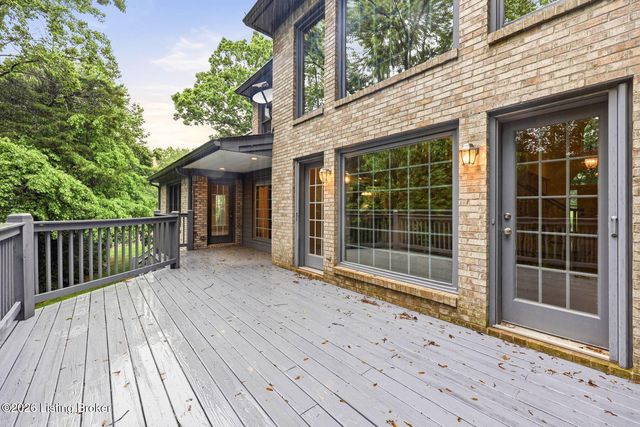 5600 Chapel View Way, Crestwood, KY 40014