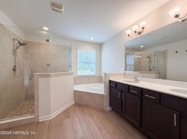 8250 CAPE FOX Drive, Jacksonville, FL 32222