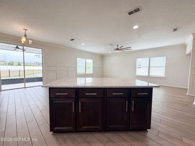 8250 CAPE FOX Drive, Jacksonville, FL 32222