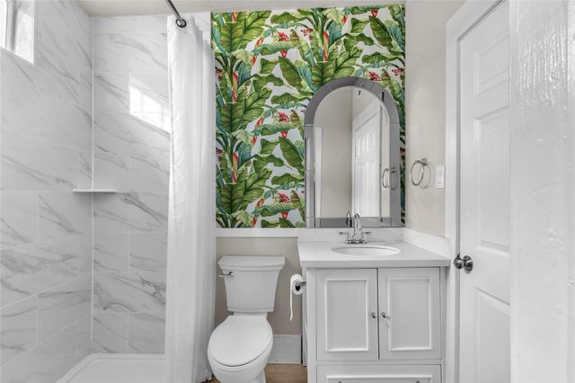 3907 Ursuline Street, Galveston, TX 77550