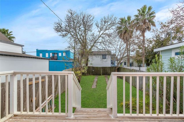 3907 Ursuline Street, Galveston, TX 77550