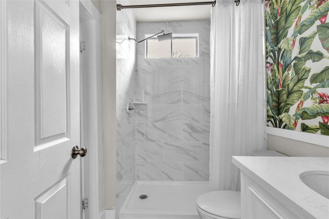 3907 Ursuline Street, Galveston, TX 77550