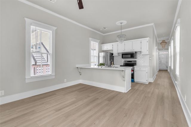 3907 Ursuline Street, Galveston, TX 77550