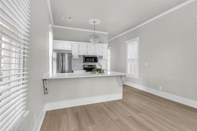 3907 Ursuline Street, Galveston, TX 77550