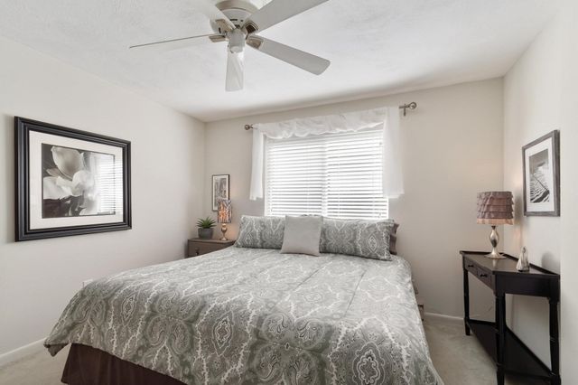 16 Appleton Park E4, Ipswich, MA 01938