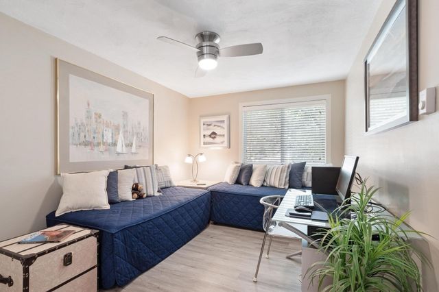 16 Appleton Park E4, Ipswich, MA 01938