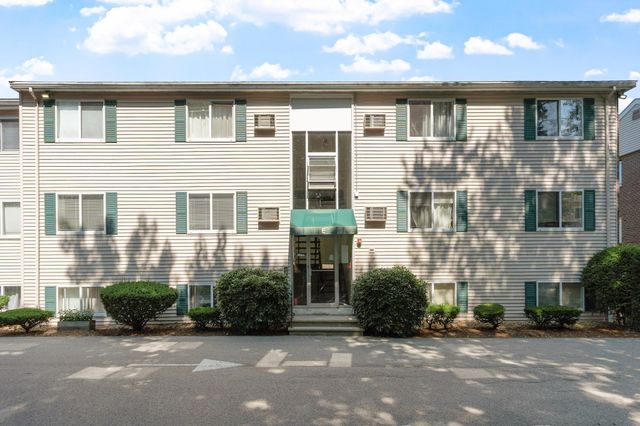 16 Appleton Park E4, Ipswich, MA 01938