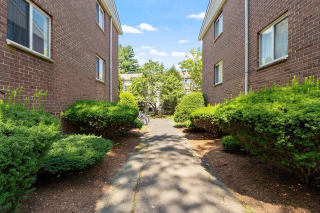 16 Appleton Park E4, Ipswich, MA 01938
