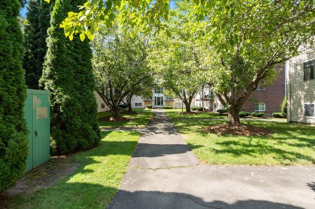 16 Appleton Park E4, Ipswich, MA 01938