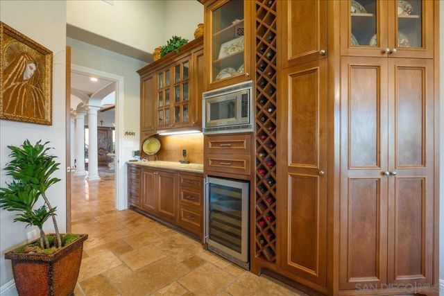 1015 Rachelle Way, El Cajon, CA 92019