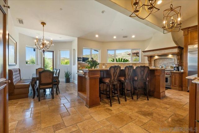 1015 Rachelle Way, El Cajon, CA 92019
