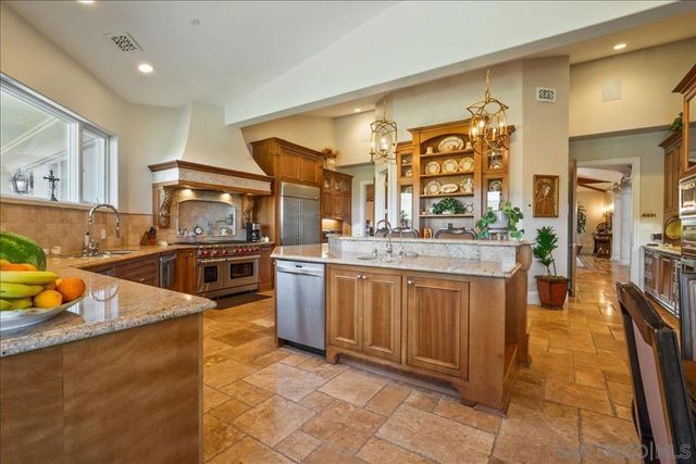 1015 Rachelle Way, El Cajon, CA 92019