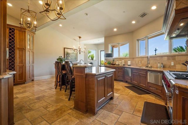 1015 Rachelle Way, El Cajon, CA 92019