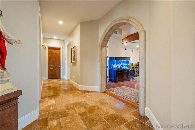 1015 Rachelle Way, El Cajon, CA 92019