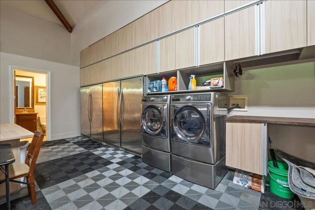 1015 Rachelle Way, El Cajon, CA 92019