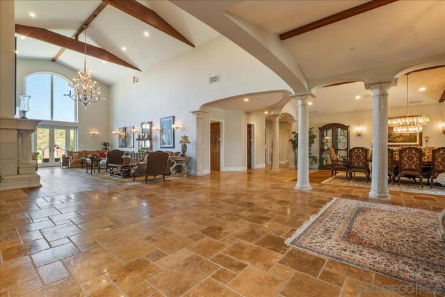 1015 Rachelle Way, El Cajon, CA 92019
