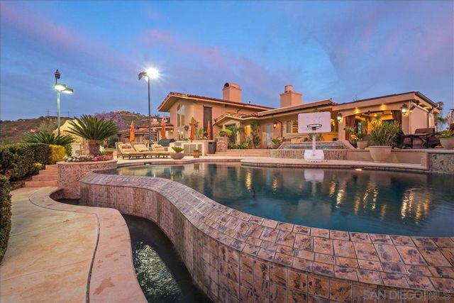 1015 Rachelle Way, El Cajon, CA 92019