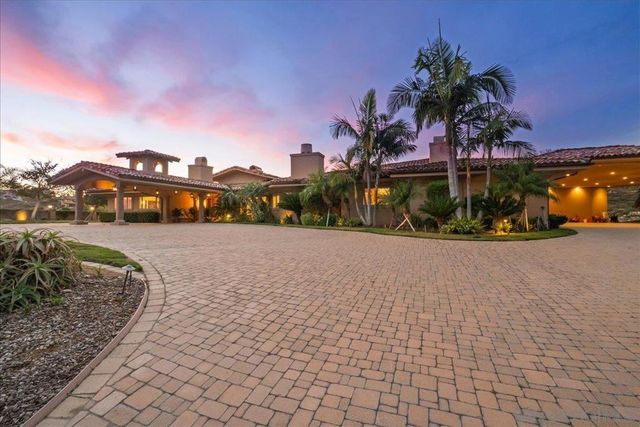 1015 Rachelle Way, El Cajon, CA 92019