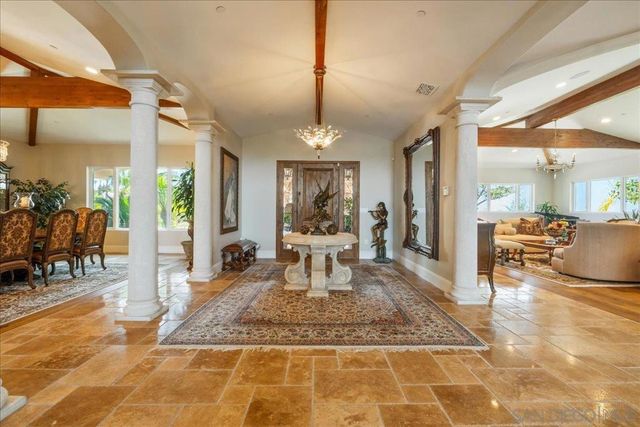 1015 Rachelle Way, El Cajon, CA 92019