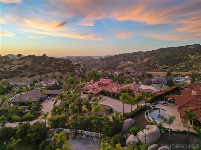 1015 Rachelle Way, El Cajon, CA 92019
