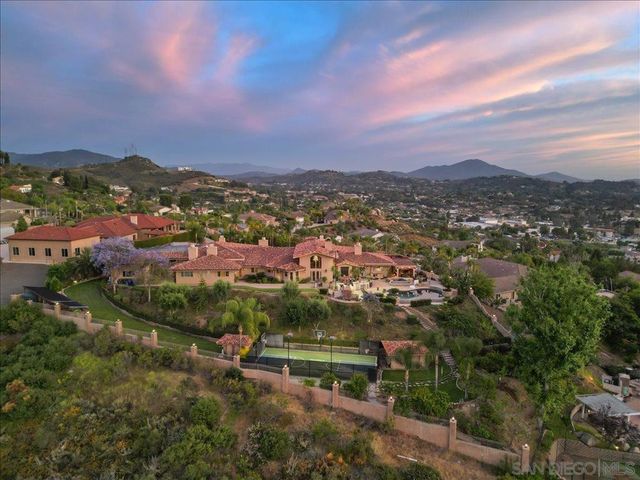 1015 Rachelle Way, El Cajon, CA 92019
