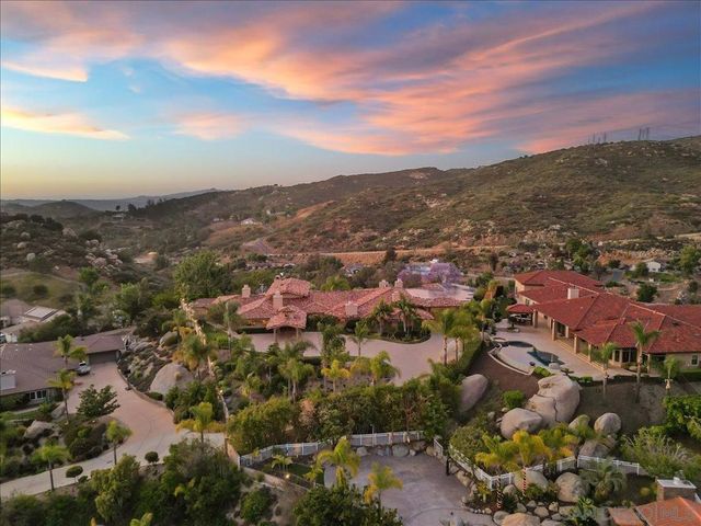 1015 Rachelle Way, El Cajon, CA 92019