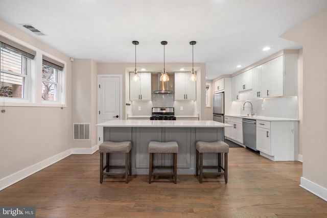 50 53RD ST SE, Washington, DC 20019