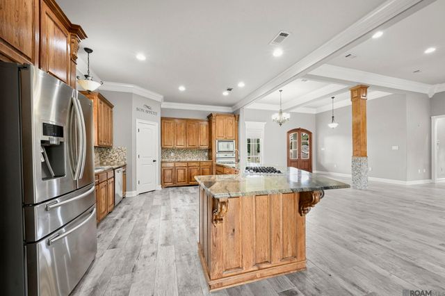 22553 Green Acres Blvd, Denham Springs, LA 70726