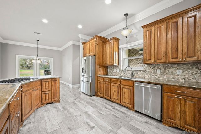 22553 Green Acres Blvd, Denham Springs, LA 70726