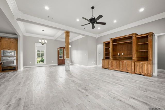 22553 Green Acres Blvd, Denham Springs, LA 70726