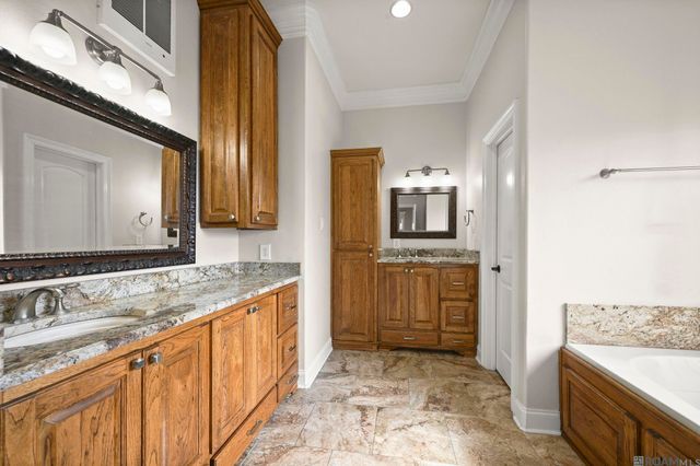 22553 Green Acres Blvd, Denham Springs, LA 70726