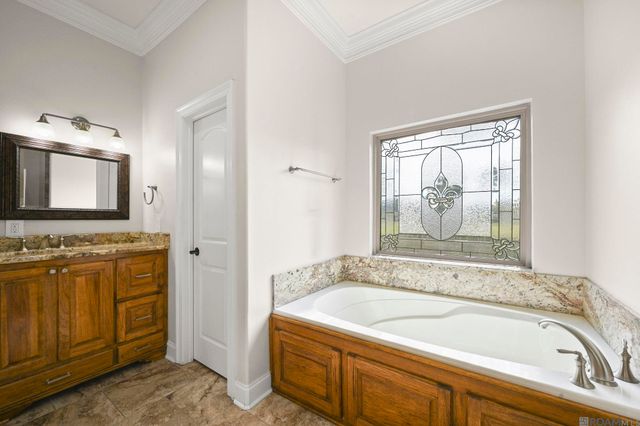 22553 Green Acres Blvd, Denham Springs, LA 70726