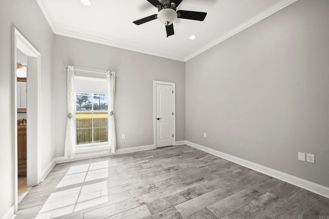 22553 Green Acres Blvd, Denham Springs, LA 70726