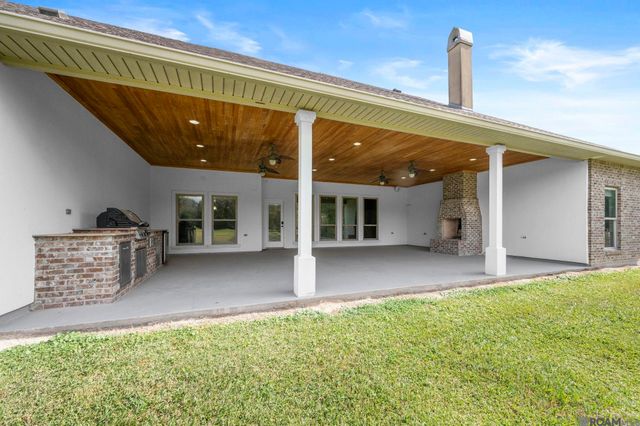 22553 Green Acres Blvd, Denham Springs, LA 70726