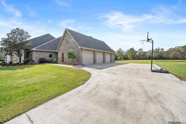 22553 Green Acres Blvd, Denham Springs, LA 70726