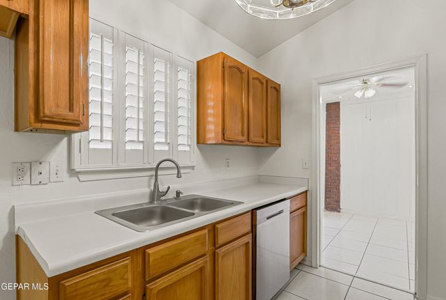 7500 LUZ DE LUMBRE Avenue, El Paso, TX 79912