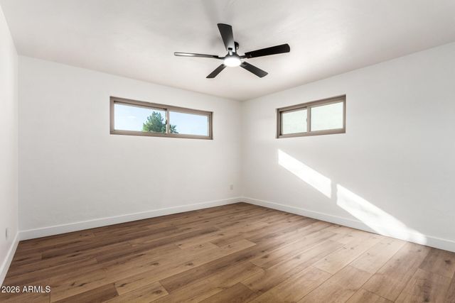 637 N SUNSET Drive, Chandler, AZ 85225