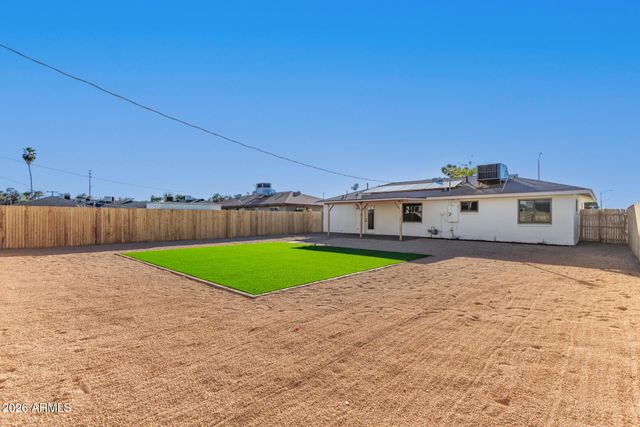 637 N SUNSET Drive, Chandler, AZ 85225