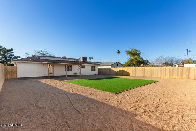 637 N SUNSET Drive, Chandler, AZ 85225